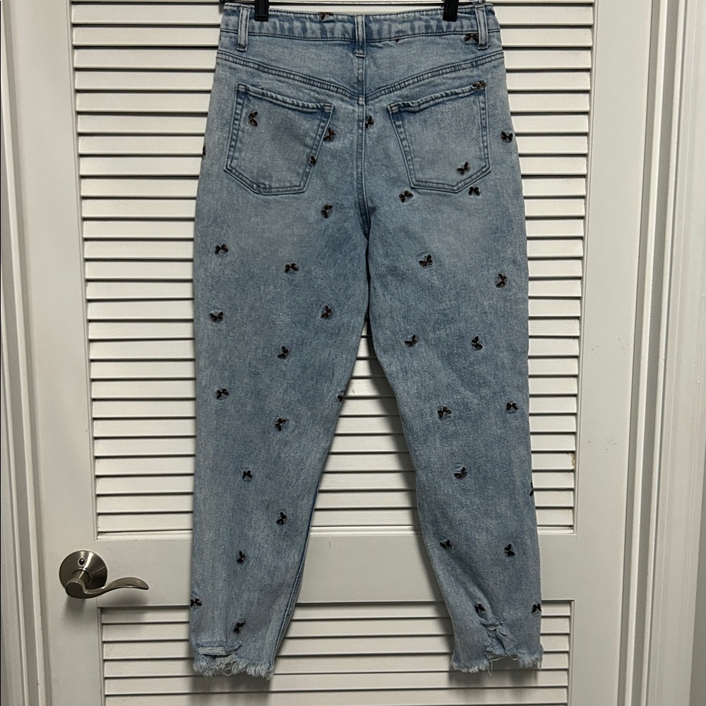 Tinseltown Distressed Light Blue Embroidered All Over Print Butterfly Jeans - Picture 4 of 4